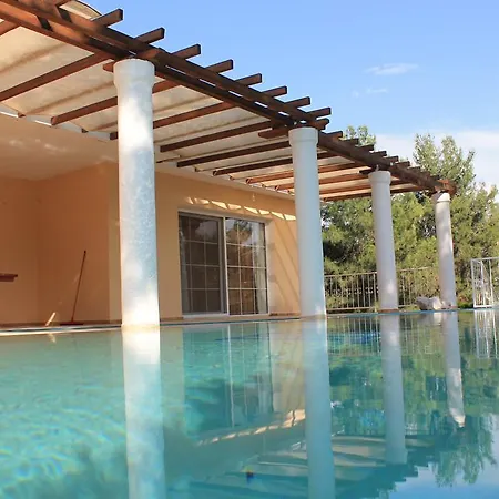Adavillas Blees Villa